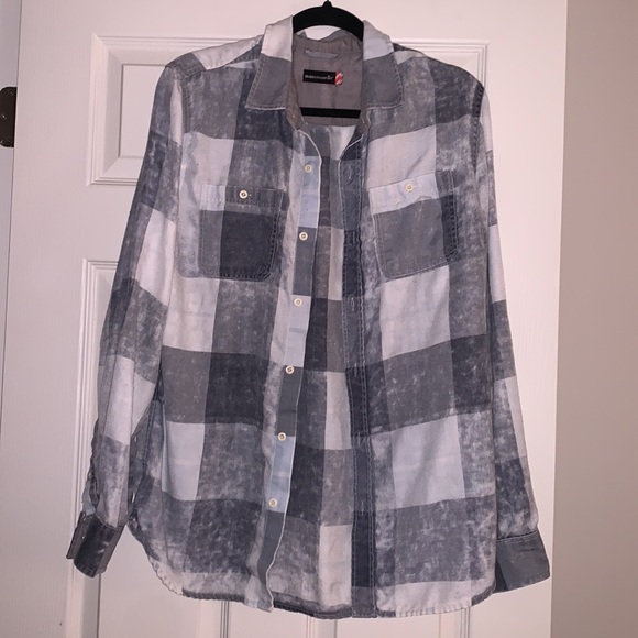 Distressed button down - Picture 4 of 4